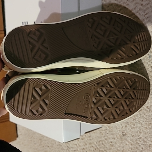 NEW Converse high top.UNISEX - Picture 9 of 12